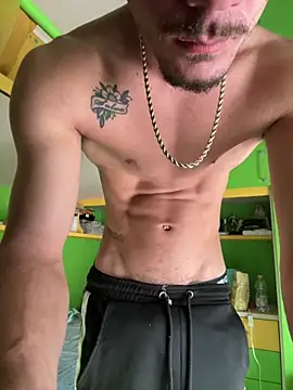 Snapshot of Colosso9 chatting on 11-08-25, 12:42 Colosso9 online show from 11-08-25, 12:42