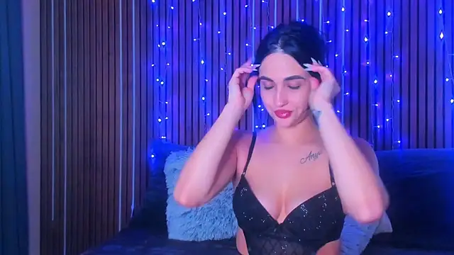 CamillaParis25 online show from 12-22-25, 05:46