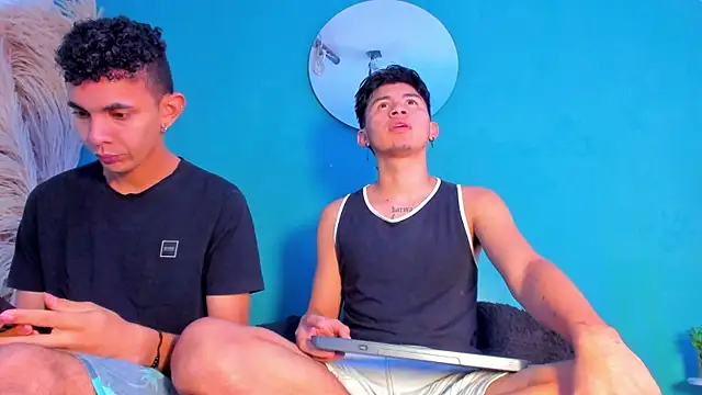 Snapshot of david_valiz chatting on 11-08-25, 12:42 david valiz online show from 11-08-25, 12:42