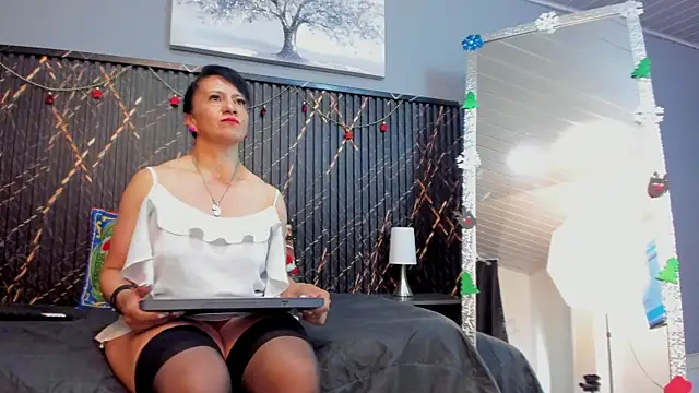 clara heat online show from 12-04-25, 07:35