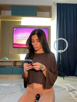 VickyM99 online show from 05-01-26, 04:56