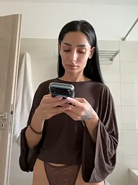 VickyM99 online show from 04-19-26, 08:59