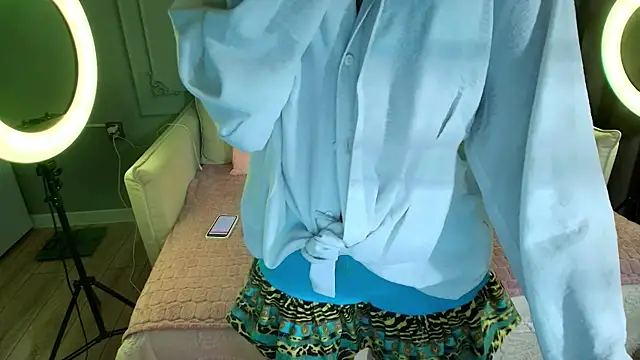 lihnpham online show from 12-21-25, 03:30