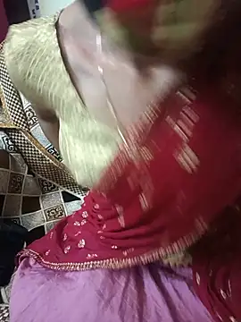 Snapshot of Tamil_White_Rose chatting on 07-02-26, 05:30 Tamil White Rose online show from 07-02-26, 05:30