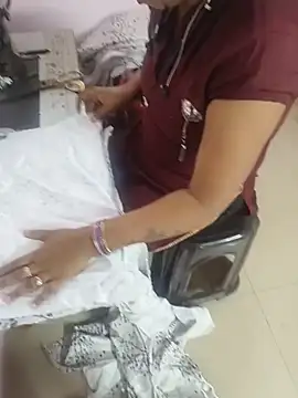 Snapshot of Lailamajnu1996 chatting on 01-12-26, 05:36 Lailamajnu1996 online show from 01-12-26, 05:36