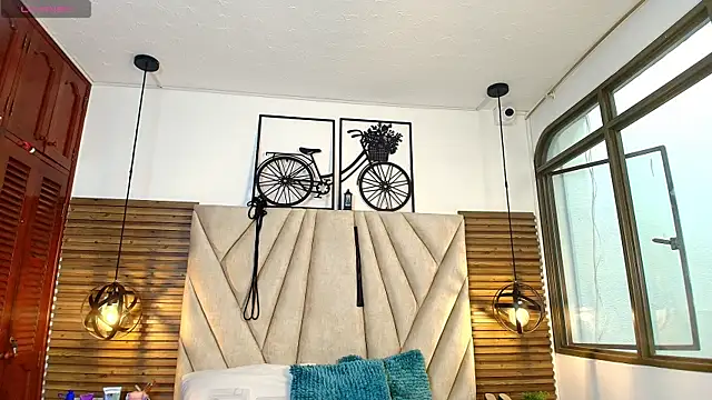 Snapshot of KimberlyFox_t chatting on 04-16-26, 12:17 KimberlyFox t online show from 04-16-26, 12:17