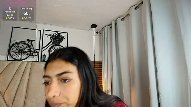 Snapshot of KimberlyFox_t chatting on 02-25-26, 12:27 KimberlyFox t online show from 02-25-26, 12:27