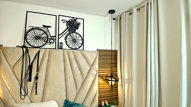 Snapshot of KimberlyFox_t chatting on 03-21-26, 12:31 KimberlyFox t online show from 03-21-26, 12:31