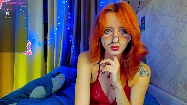 DragonflyLiza online show from 11-22-25, 12:04