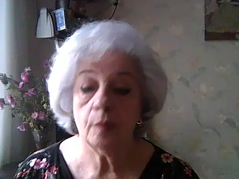 ValeriaKroww online show from 11-17-25, 08:51