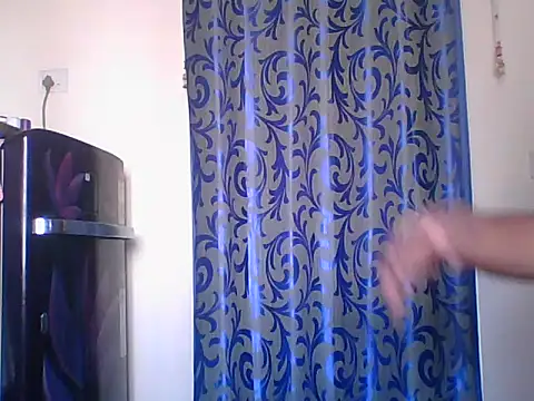 Mathi cam online show from 02-18-26, 04:43