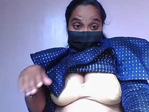Snapshot of Mathi_cam chatting on 06-08-26, 10:16 Mathi cam online show from 06-08-26, 10:16