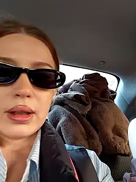 MelissaPinkiss online show from 04-17-26, 01:36