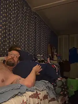 biggdaddyandqueenn online show from 12-15-25, 01:44