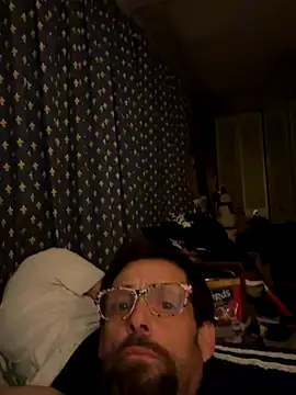 biggdaddyandqueenn online show from 12-23-25, 07:40