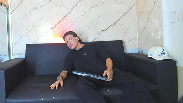 Snapshot of Kevinperlas chatting on 11-08-25, 01:31 Kevinperlas online show from 11-08-25, 01:31