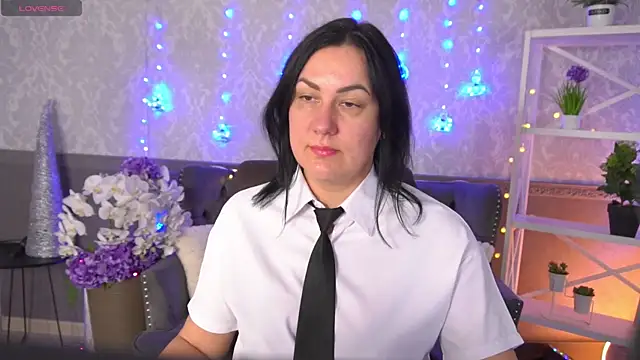 VelvetLuck online show from 01-12-26, 01:40