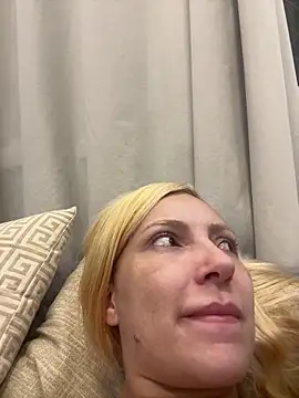 melisboa online show from 02-15-26, 04:35