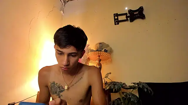 lucian davii online show from 12-16-25, 02:32