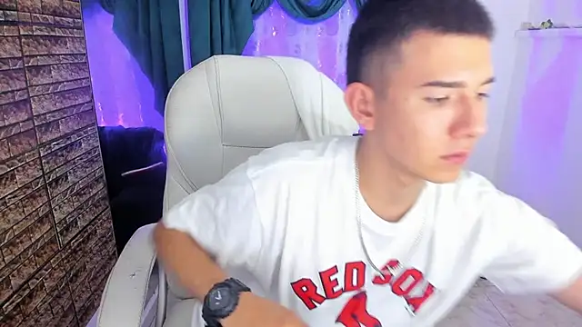 Aleck Boy online show from 11-13-25, 07:18