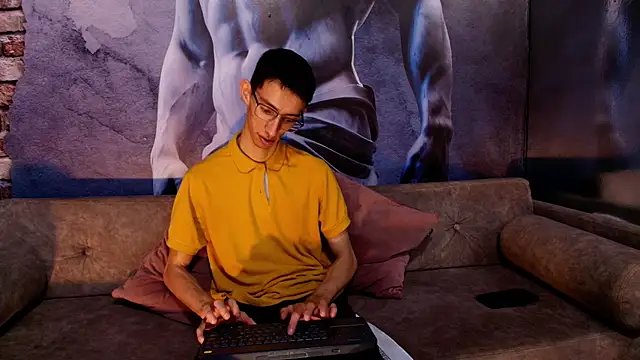 ZyroNight online show from 11-05-25, 05:05