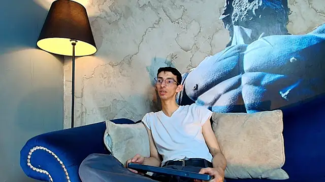 ZyroNight online show from 11-24-25, 09:15