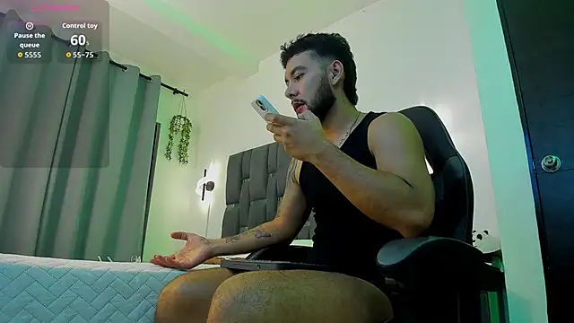 noah corvelle online show from 11-26-25, 01:16