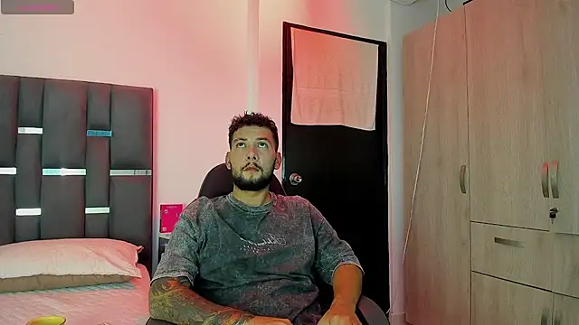 noah corvelle online show from 11-14-25, 01:53