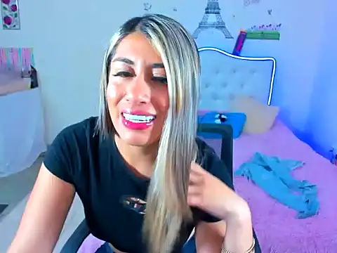 veronicamist95 online show from 11-08-25, 01:31