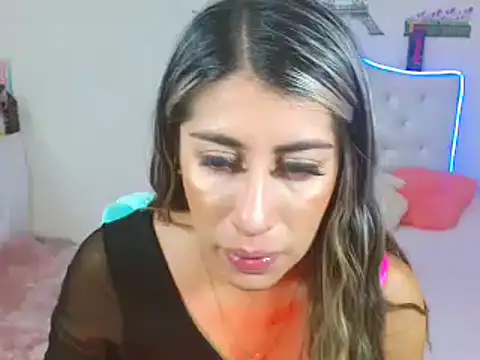 veronicamist95 online show from 11-25-25, 02:45