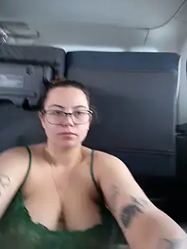 Snapshot of FreakyDreama chatting on 02-24-26, 06:42 FreakyDreama online show from 02-24-26, 06:42