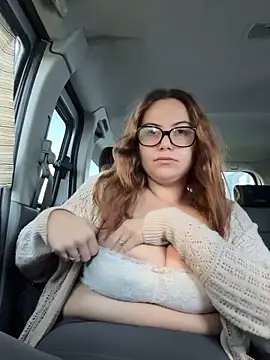 FreakyDreama online show from 11-17-25, 01:26