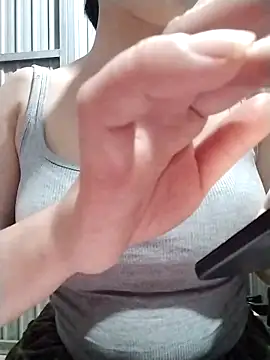 Niramiu online show from 03-18-26, 01:24