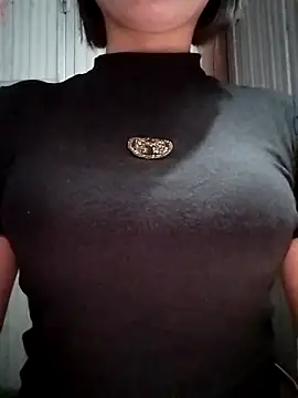 Niramiu online show from 11-17-25, 01:53