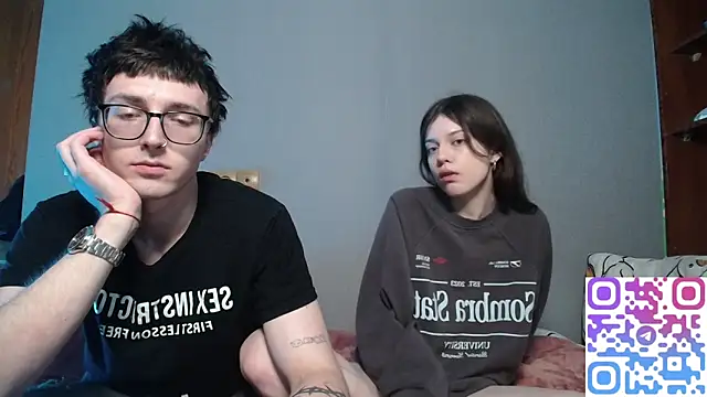 Snapshot of t_files_x chatting on 11-08-25, 09:07 t files x online show from 11-08-25, 09:07