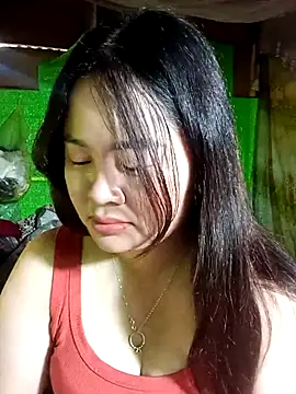 Bee-bgolden online show from 11-23-25, 04:22