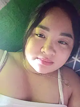 Bee-bgolden online show from 12-18-25, 05:34