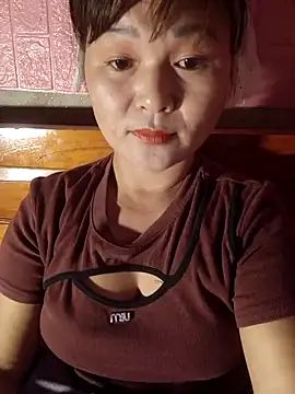 Snapshot of Panda-white chatting on 11-10-25, 02:00 Panda-white online show from 11-10-25, 02:00