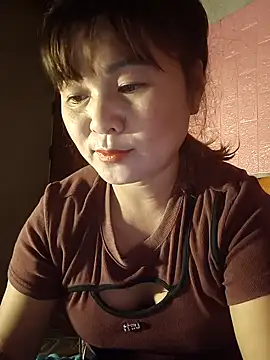 Snapshot of Panda-white chatting on 11-16-25, 02:22 Panda-white online show from 11-16-25, 02:22