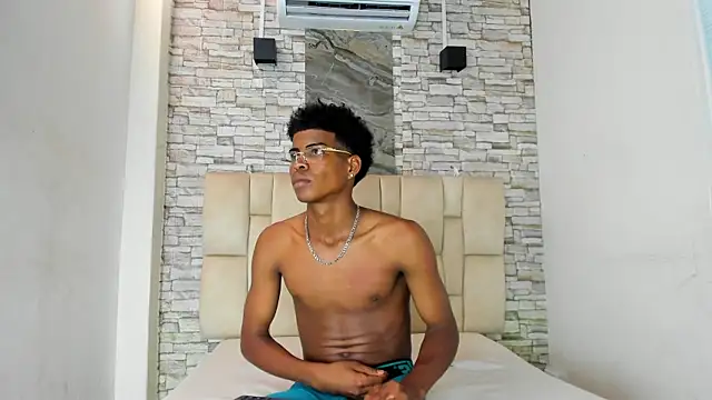 XAVI LEE online show from 11-26-25, 07:58