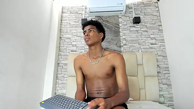 XAVI LEE online show from 12-02-25, 07:48