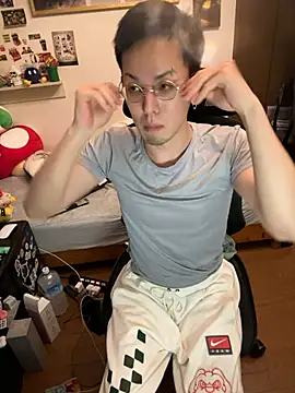 ippei0001 online show from 11-08-25, 04:54