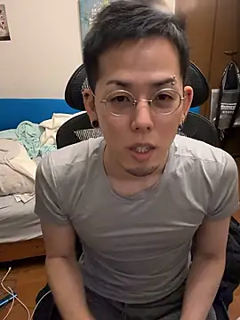 ippei0001 online show from 11-05-25, 04:32