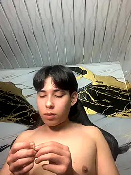 Suarezz10  online show from 11-05-25, 12:30