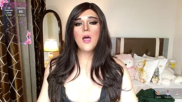 AmazingDivina online show from 11-22-25, 11:53