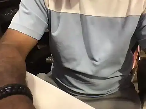 KingCobra 07 online show from 04-15-26, 02:54