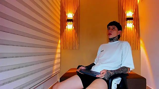 DANTE ARMSTRONG online show from 11-07-25, 03:55