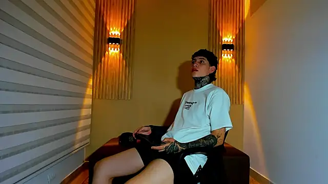 DANTE ARMSTRONG online show from 11-08-25, 04:05