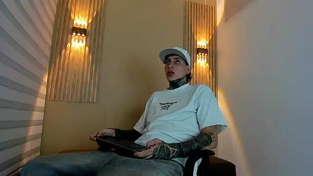 DANTE ARMSTRONG online show from 11-28-25, 03:50