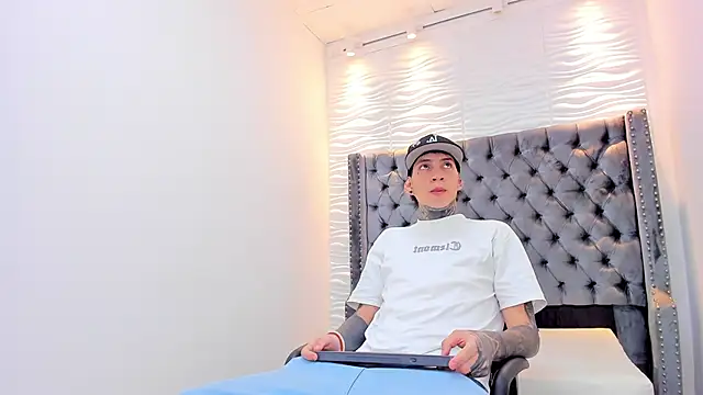 DANTE ARMSTRONG online show from 01-08-26, 03:56